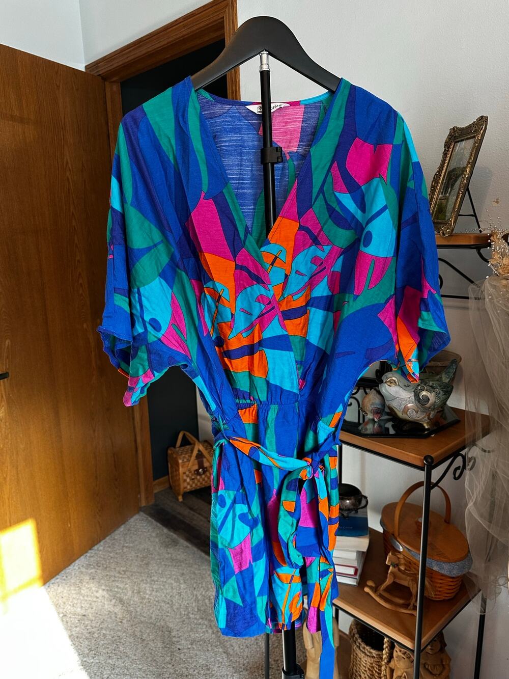 L Cupshe Wild Zephyr Tropical Romper Blue Abstract V-Neck Wrap Belted Summer